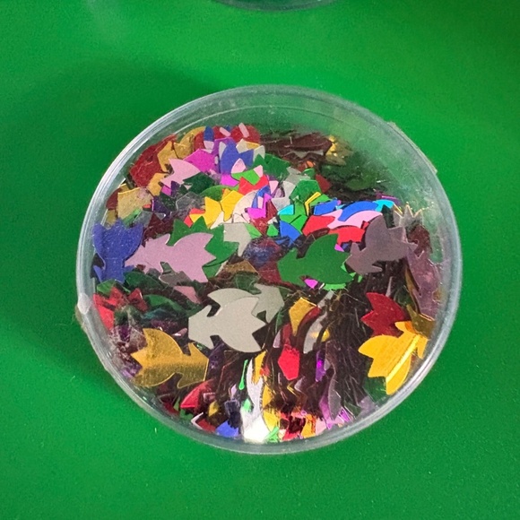 Multicolored Shaped Glitter - 7 0.5 oz containers plus 0.2 oz - Picture 8 of 10